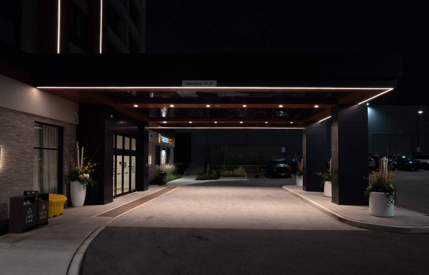 ab-toronto-project-photo-gallery-bloom-mississauga-tapestry-collection-by-hilton-04