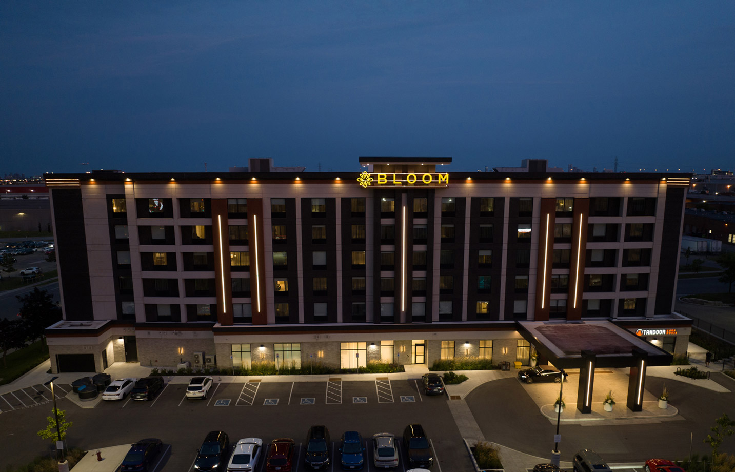 ab-toronto-project-photo-gallery-bloom-mississauga-tapestry-collection-by-hilton-08